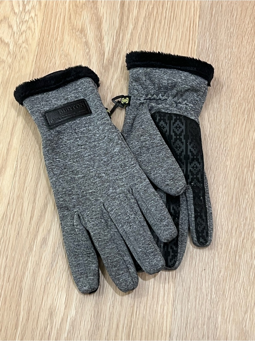 Burton Men’s Grey Heather Fleece-Lined Touchscreen Gloves